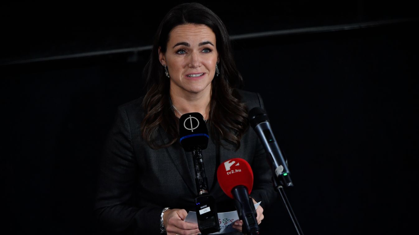 Francia lap méltatja Novák Katalint