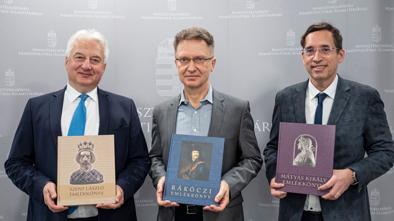 Könyvsorozattal állítanak emléket nemzetünk nagyjainak
