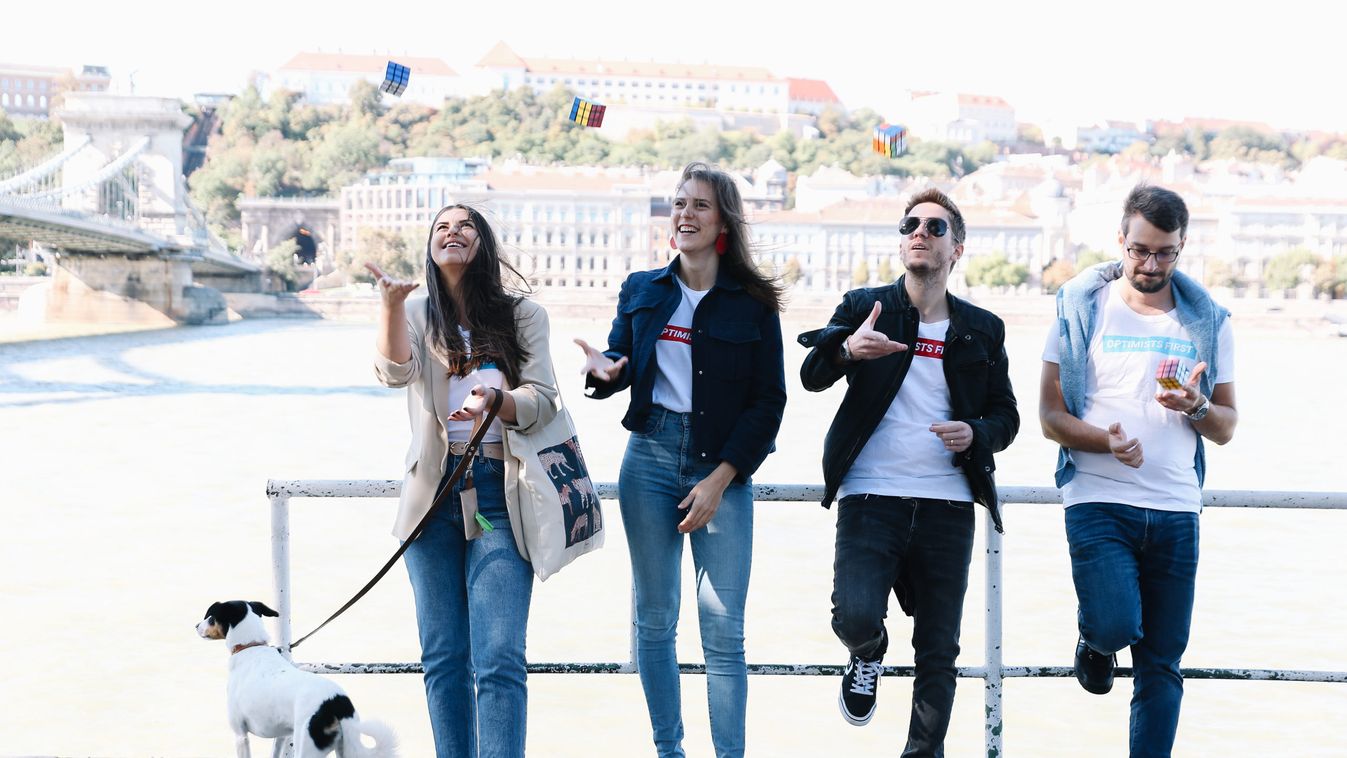Startupoknak segítenek vállalkozásfejlesztésben a V4 országokból