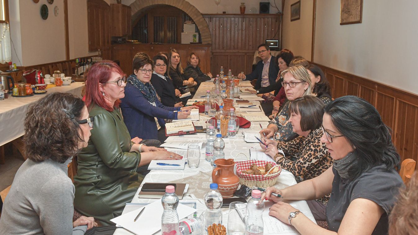 Szakmai napot tartottak Szekszárdon a jegyzők