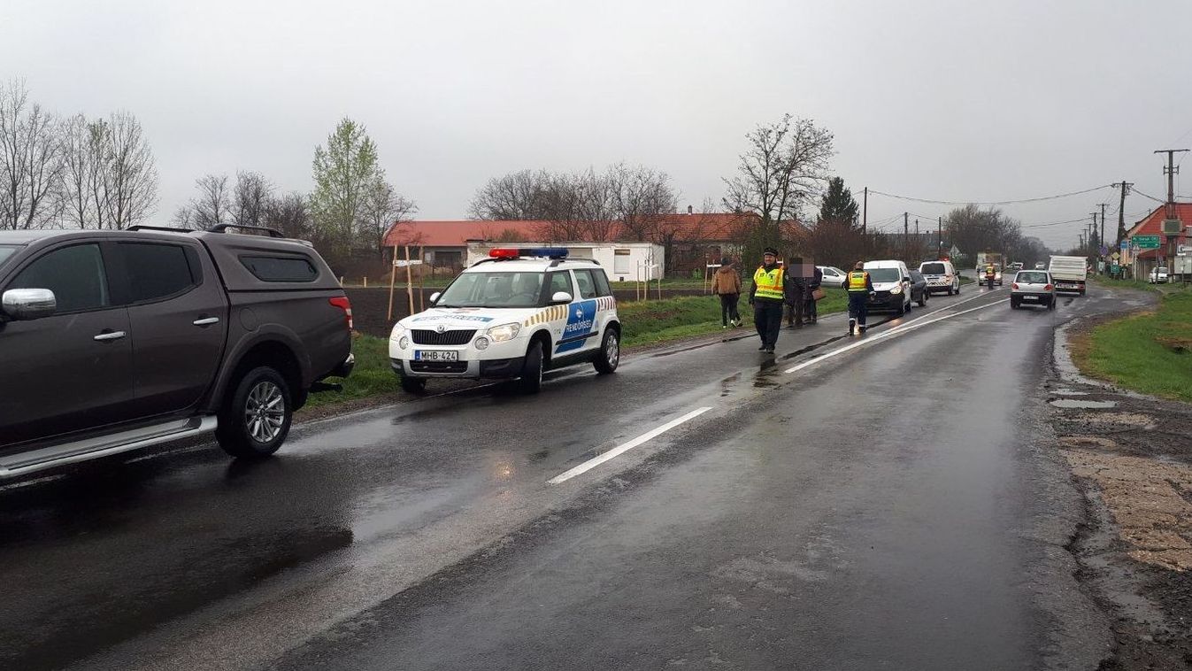 Négy autó ütközött össze Harcon