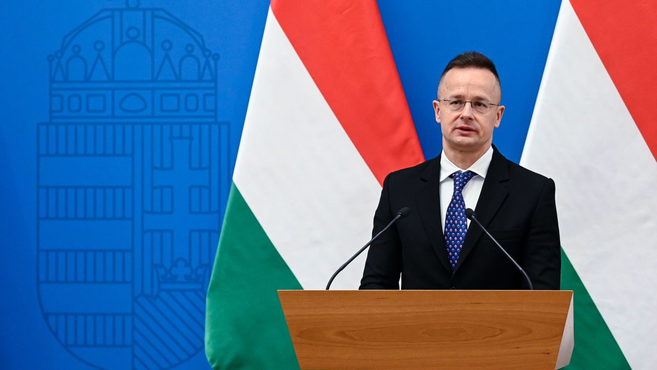 Szijjártó Péter: akkumulátorgyárak–az igazság (videó)
