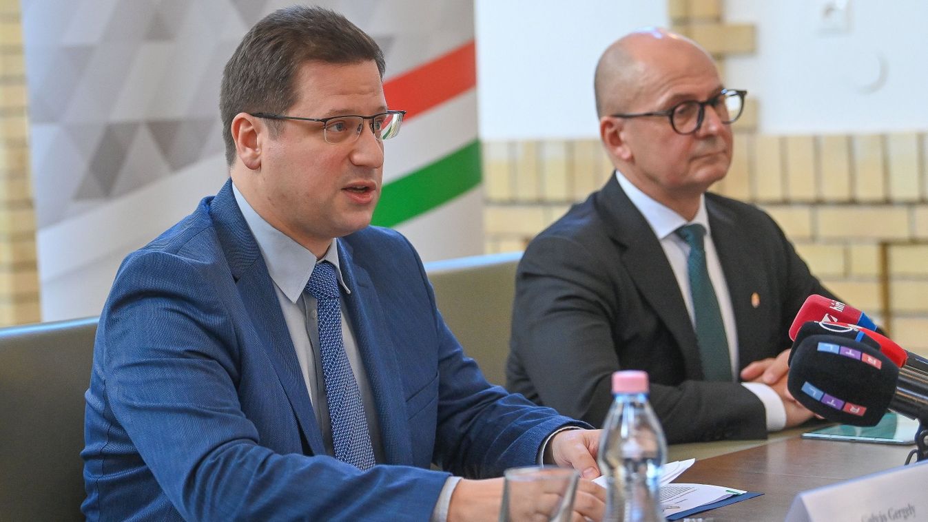 Gulyás Gergely találkozott a GVH elnökével: közös cél az infláció letörése