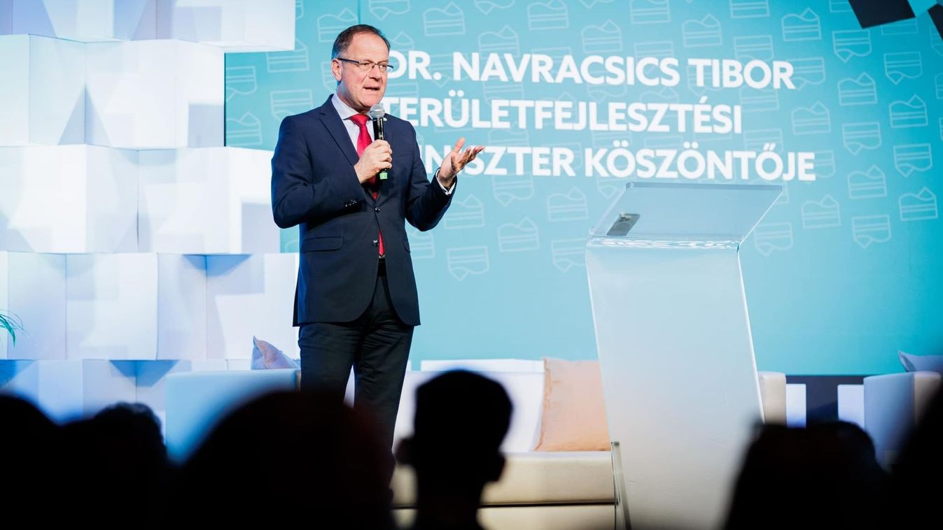 Navracsics Tibor: a turizmus fontos komponense a jövő területfejlesztésének