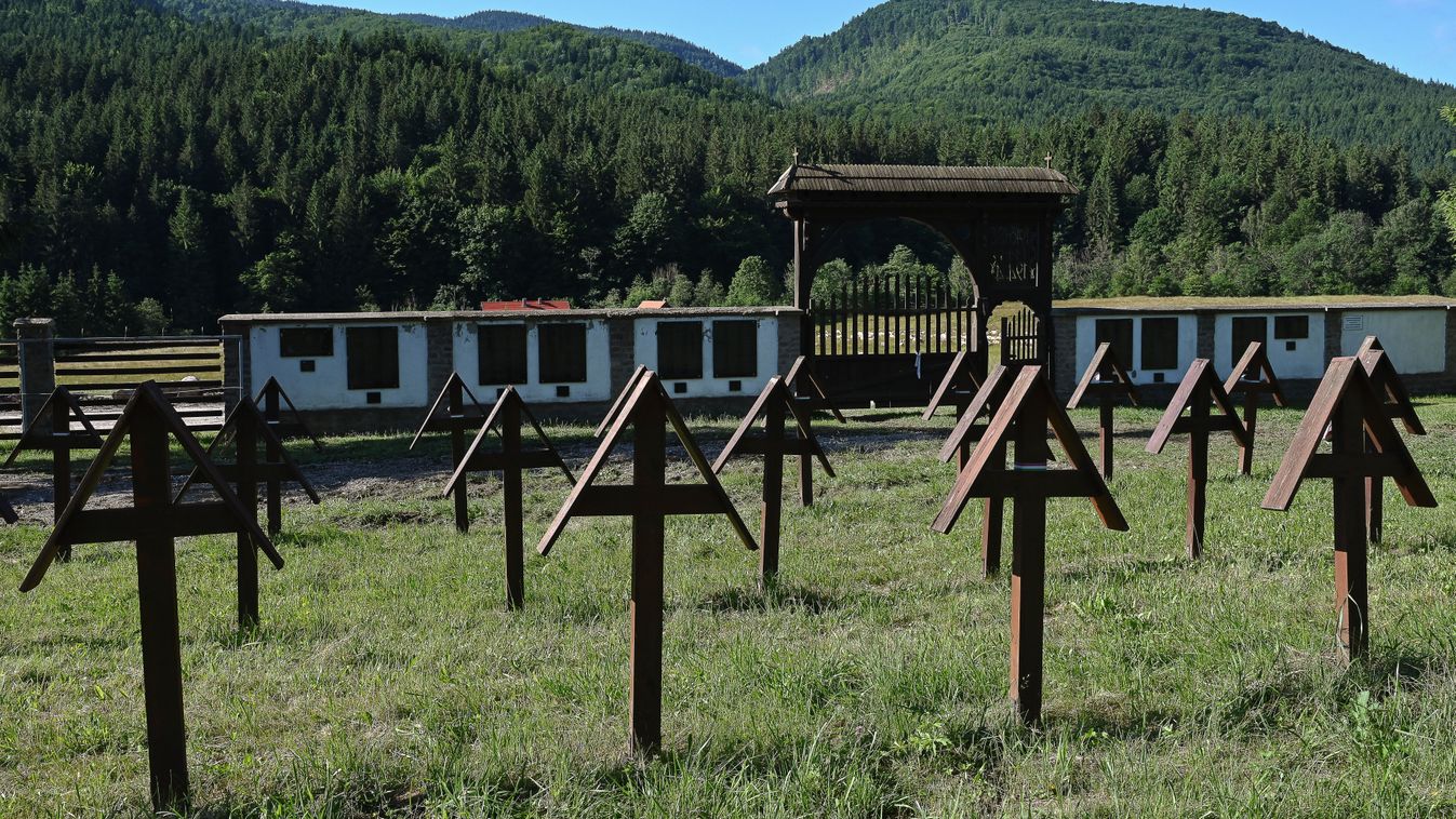 Az Erdélyi Magyar Szövetség feljelenti a kereszteket kihelyezőket és a hatóságokat is