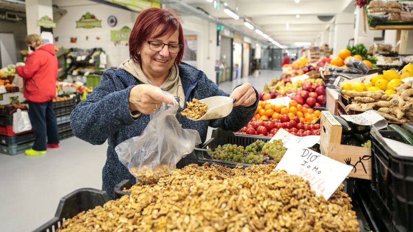 TEOL - Ömlik az ukrán és kínai dió a hazai piacra, le is töri az árakat