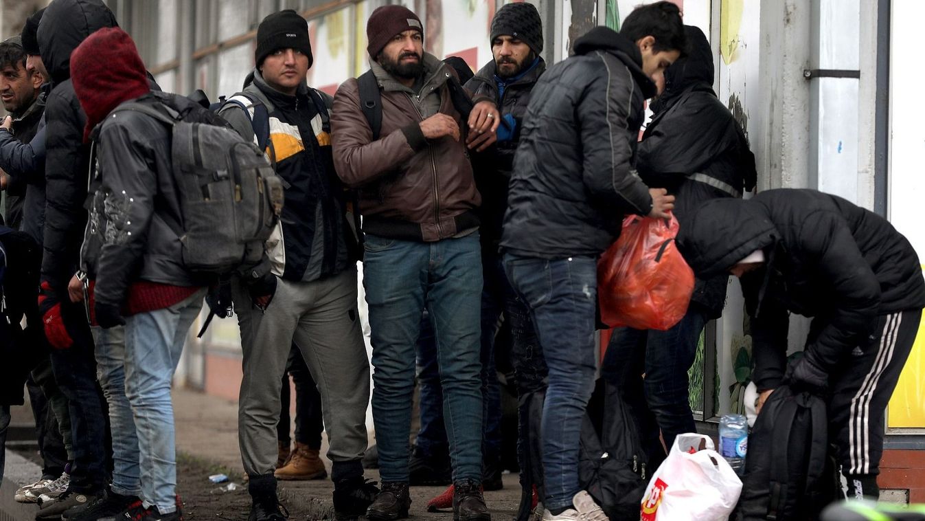 Tádzsik útlevéllel érkezhetnek a terrorszervezetek tagjai az unió területére