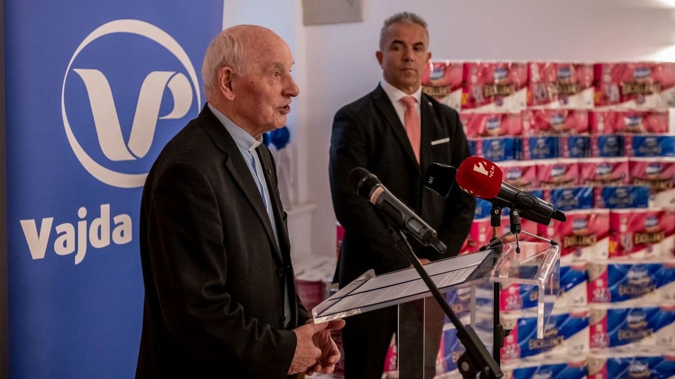 Háromezer idősgondozásban élő embert lát el egy évig higiéniai papírtermékkel a Vajda-Papír a Máltai Szeretetszolgálattal együttműködésben