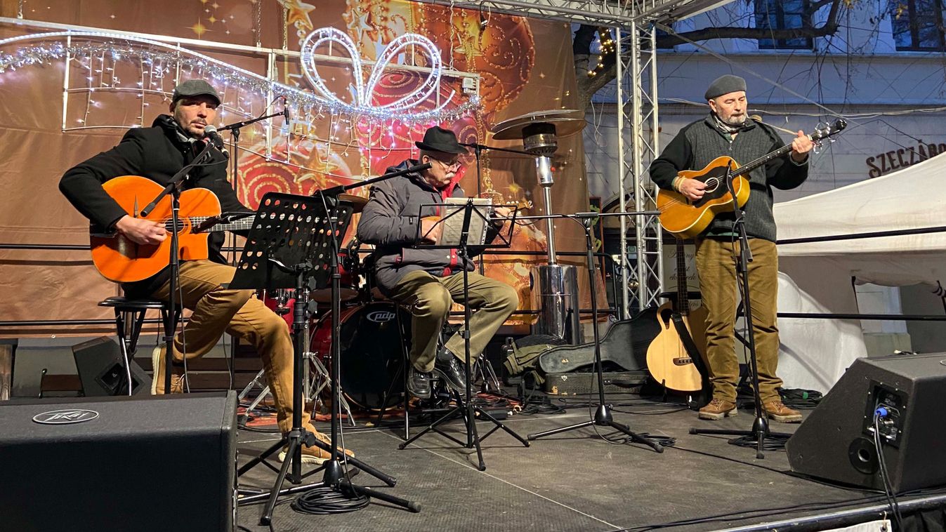 Tamburaszó és blues dallamok csendültek fel a Garay téren