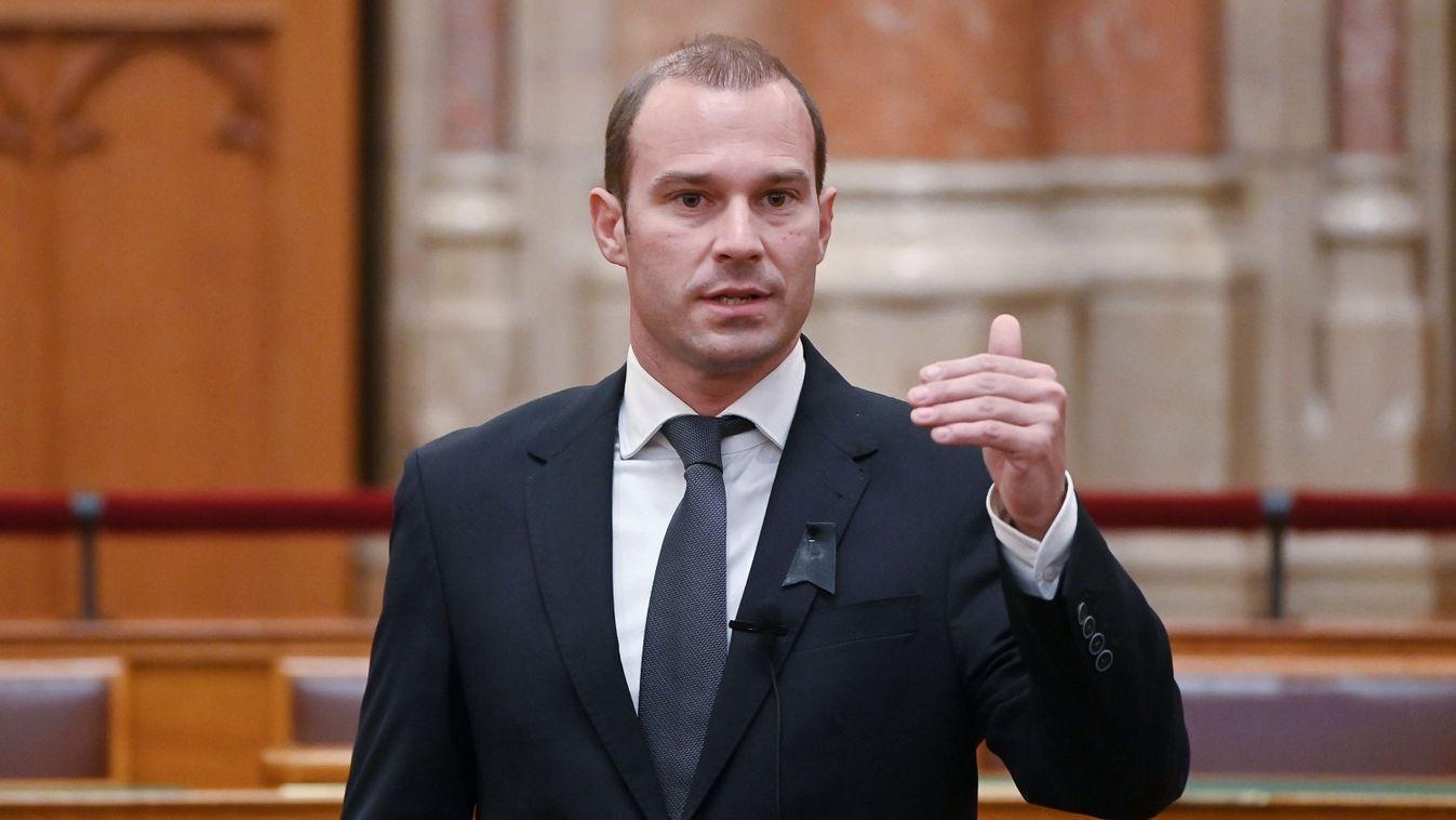 Hollik István: amikor a baloldal a nemzeti konzultációt támadja, Brüsszel érdekét képviseli
