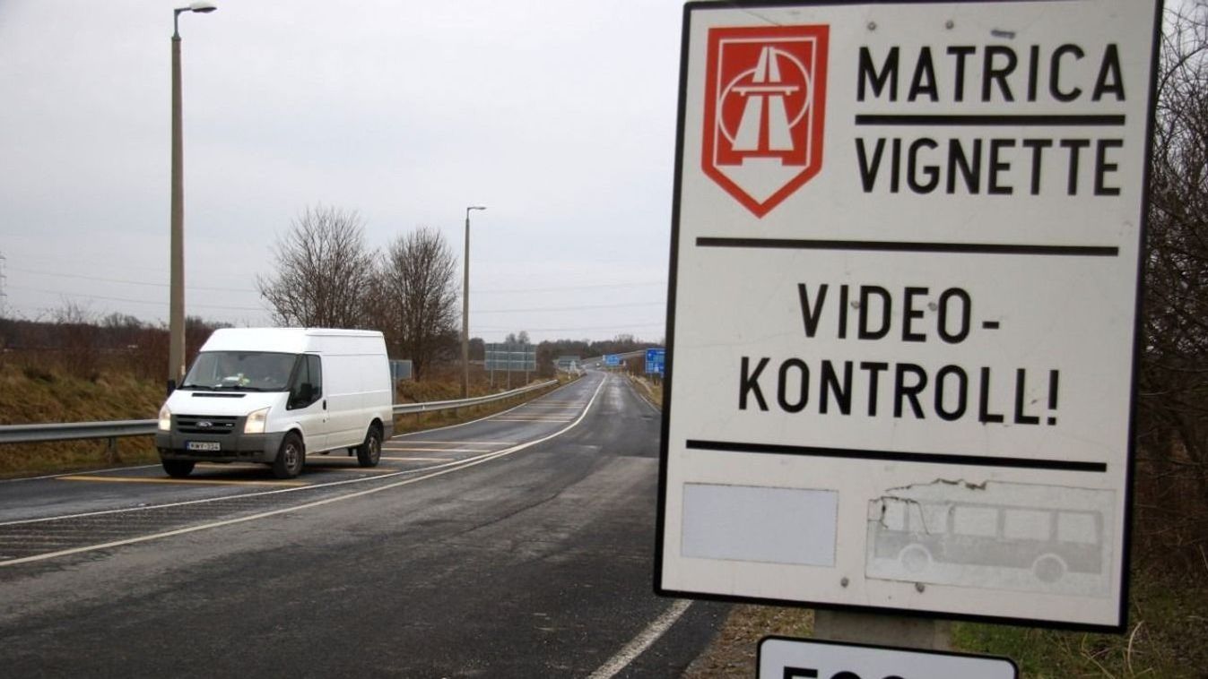 Óriási a baj: döbbenetes mértékű adatlopás történt az autópálya-matricáknál