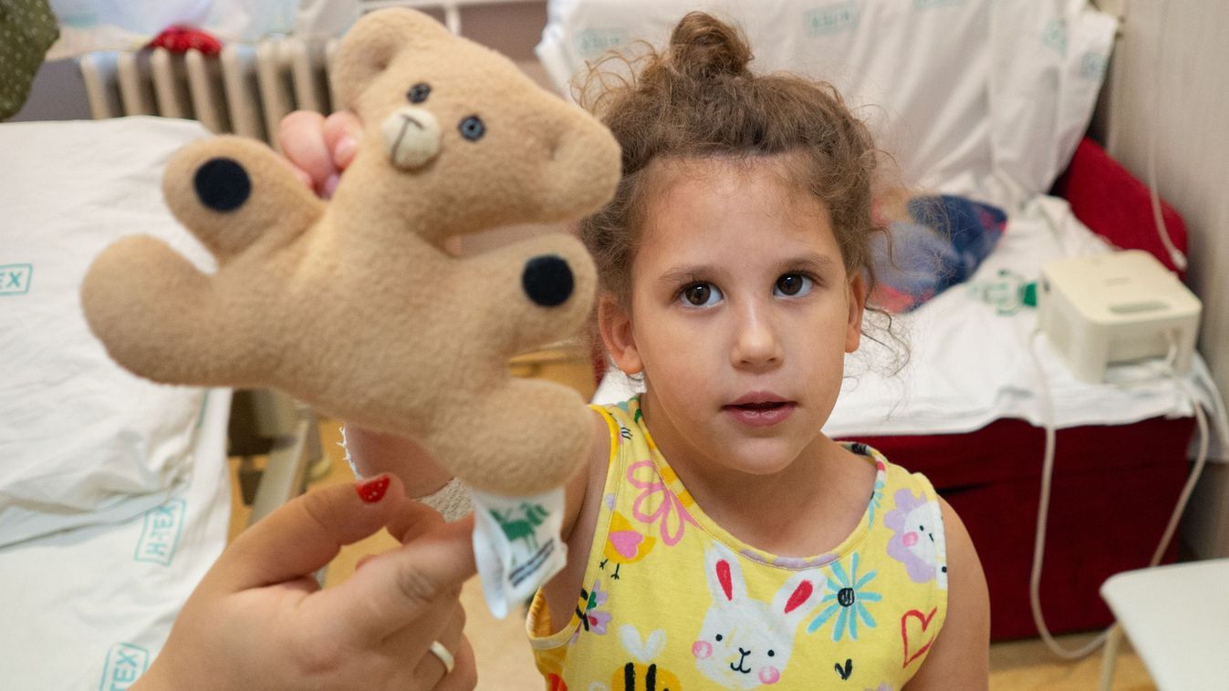 Így van most a kórházban Kinga, aki negyedszerre kapott sztrókot