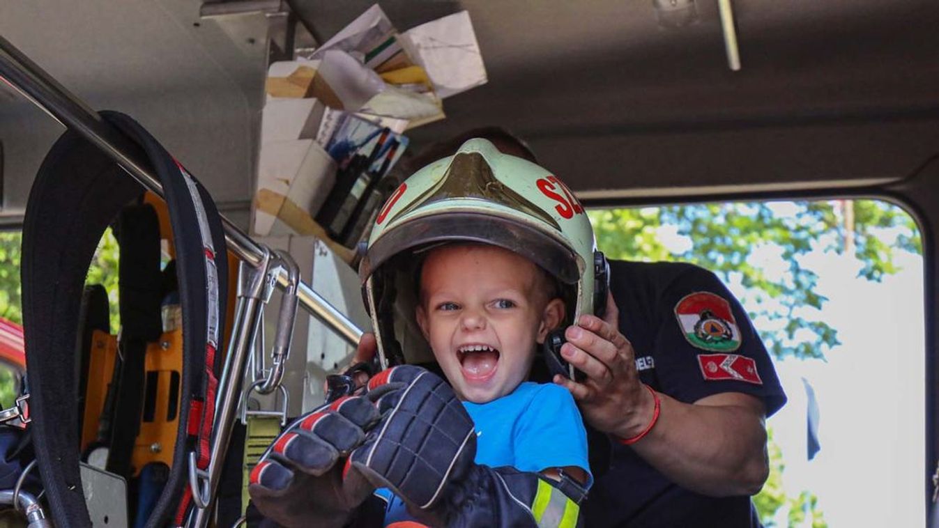 TEOL – Megnyílnak a tűzoltóságok kapui a gyermeknapon