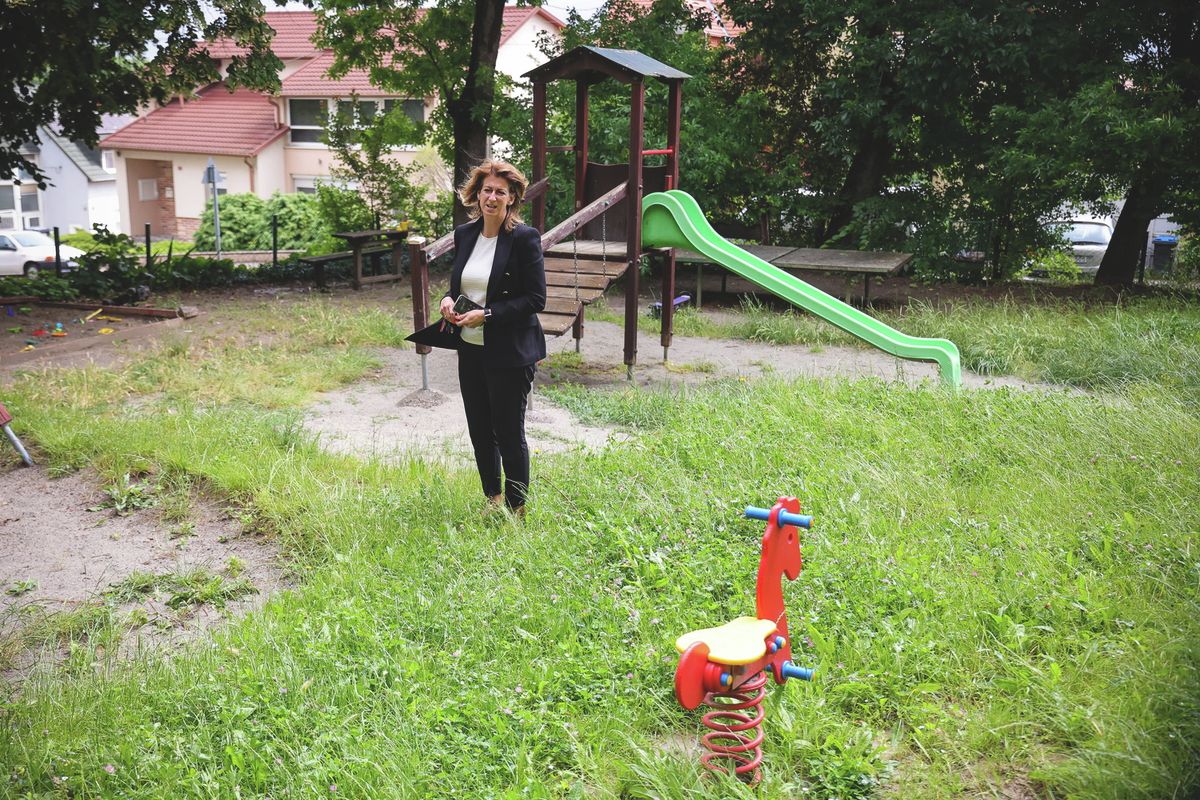 A helyiek régóta szeretnék, hogy új játszótér épüljön a Székely Bertalan utcában. Gréczy-Félegyházi Gyöngyvér ezért fog dolgozni.