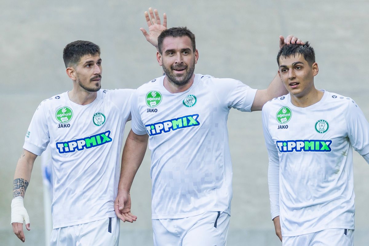 Szabó Bálint (jobbra) és Böde Dániel góljaival kiütötte bolgár ellenfelét a Paks
