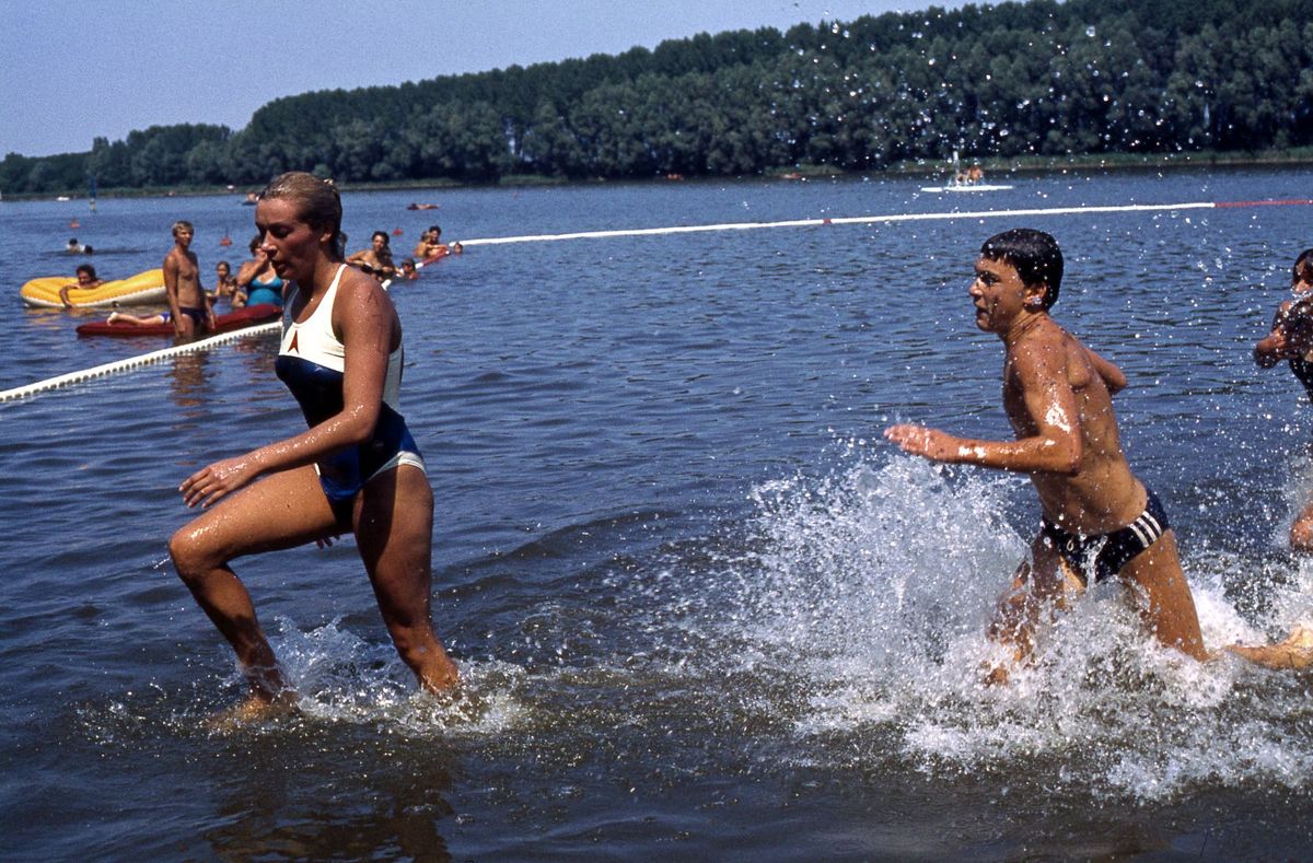 Az első SporTolna triatlonversenyt 1985-ben rendezték Fadd-Domboriban