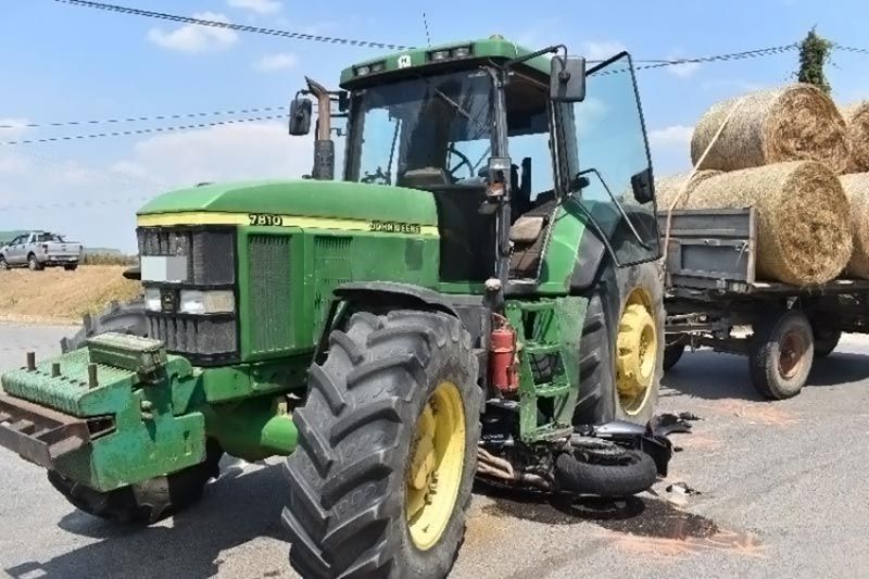 Súlyos motoros baleset, bonyhád traktor