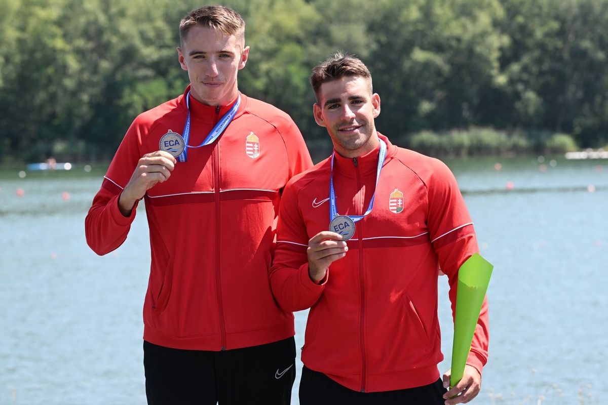 Hodován Dávid (jobbra) Fodor Nicholasszal Európa-bajnoki ezüstérmes lett Pozsonyban
