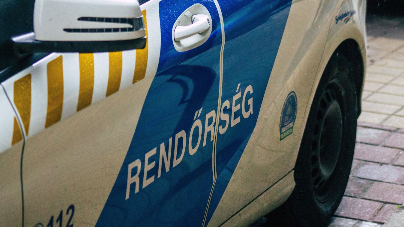 Példátlan eset az autópályán: rendőrautó büntetőfékezett a gyanútlan autós előtt