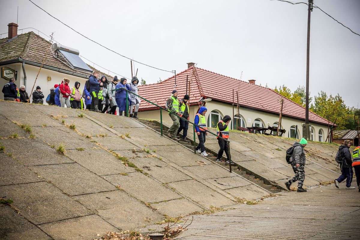 A Bódog Dániel nyomát keresők egy csoportja a fajszi kikötőből indult el szombaton délelőtt.