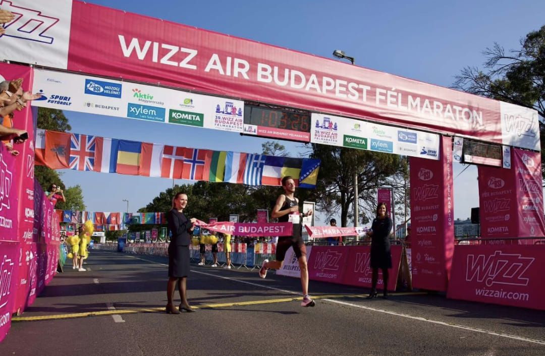 Szemerei Levente sikerével zárult az országos bajnokság a WizzAir Budapest Félmaratonon