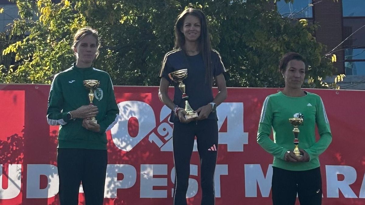 A szekszárdi születésű Farkas-Ohn Kinga (balra) második lett 10 kilométeren a Spar Maratonon