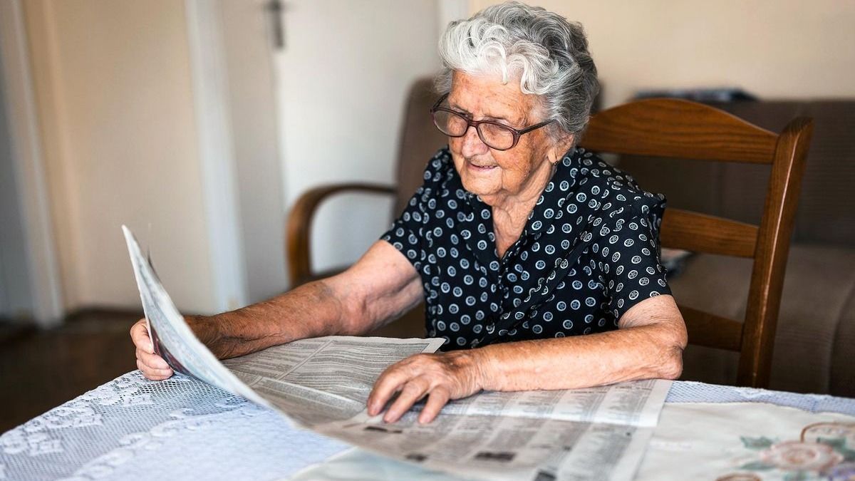 Az özvegyi nyugdíj nem jár automatikusa, igényelni kell. Az összege pedig attól függ, ki igényli: élettárs, elvált házastárs, házastárs