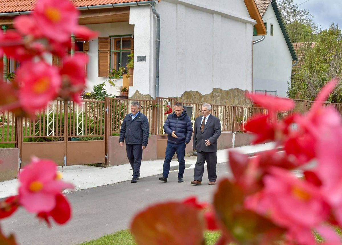Szakadát