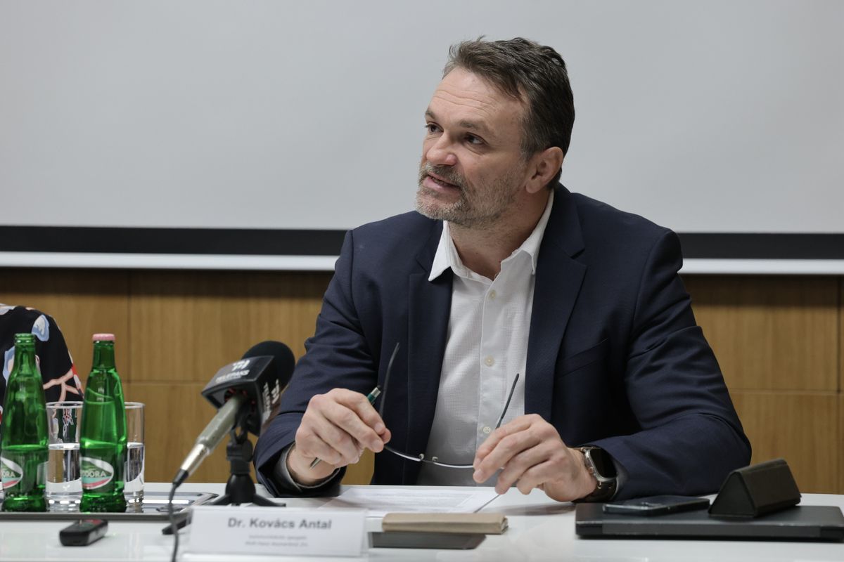 Dr. Kovács Antal, a paksi erőmű kommunikációs vezetője azt monda, a képzéshez szakmai és anyagi támogatást is szeretnének nyújtani