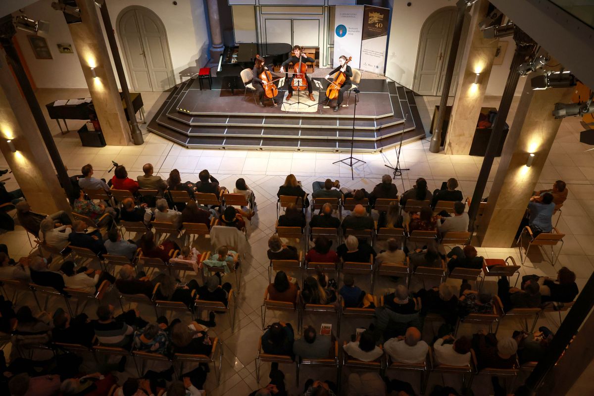 cselló koncert