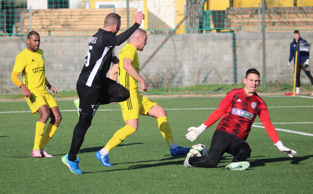 Könyves Norbert a Paksi FC mezében érheti el 300. NB I-es mérkőzését