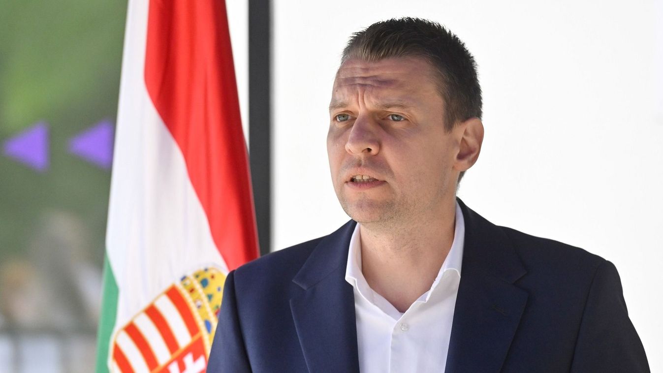 Menczer Tamás: pánikba estek a háborúpárti brüsszeli bürokraták (videó)