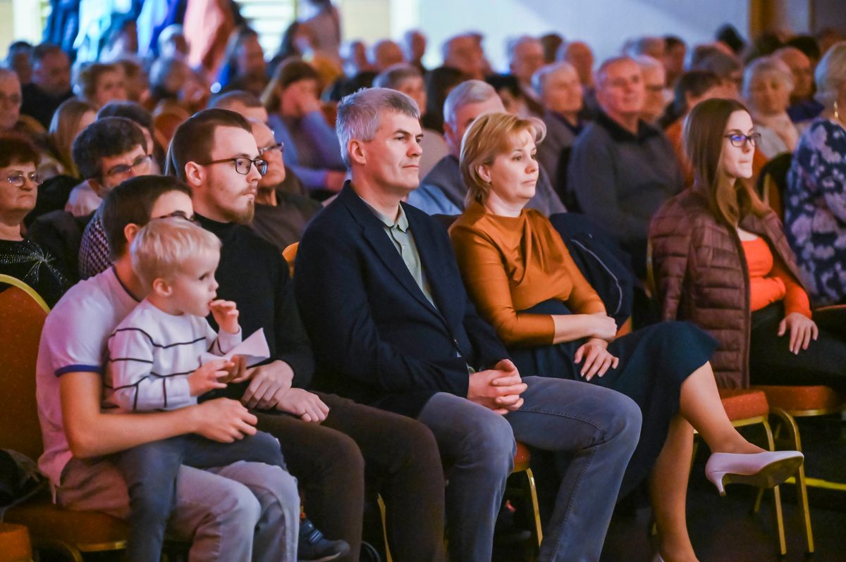 Rengeteg pénzt gyűjtöttek a hétgyermekes családnak