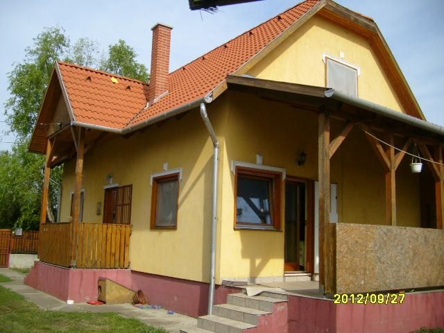árverésen