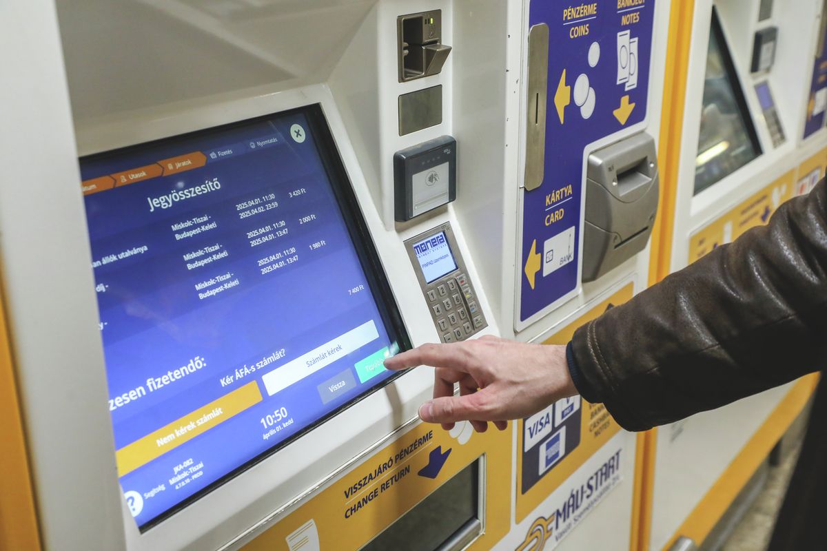 Ünnepi menetrend– azt kérik, aki teheti váltson jegyet elővételben