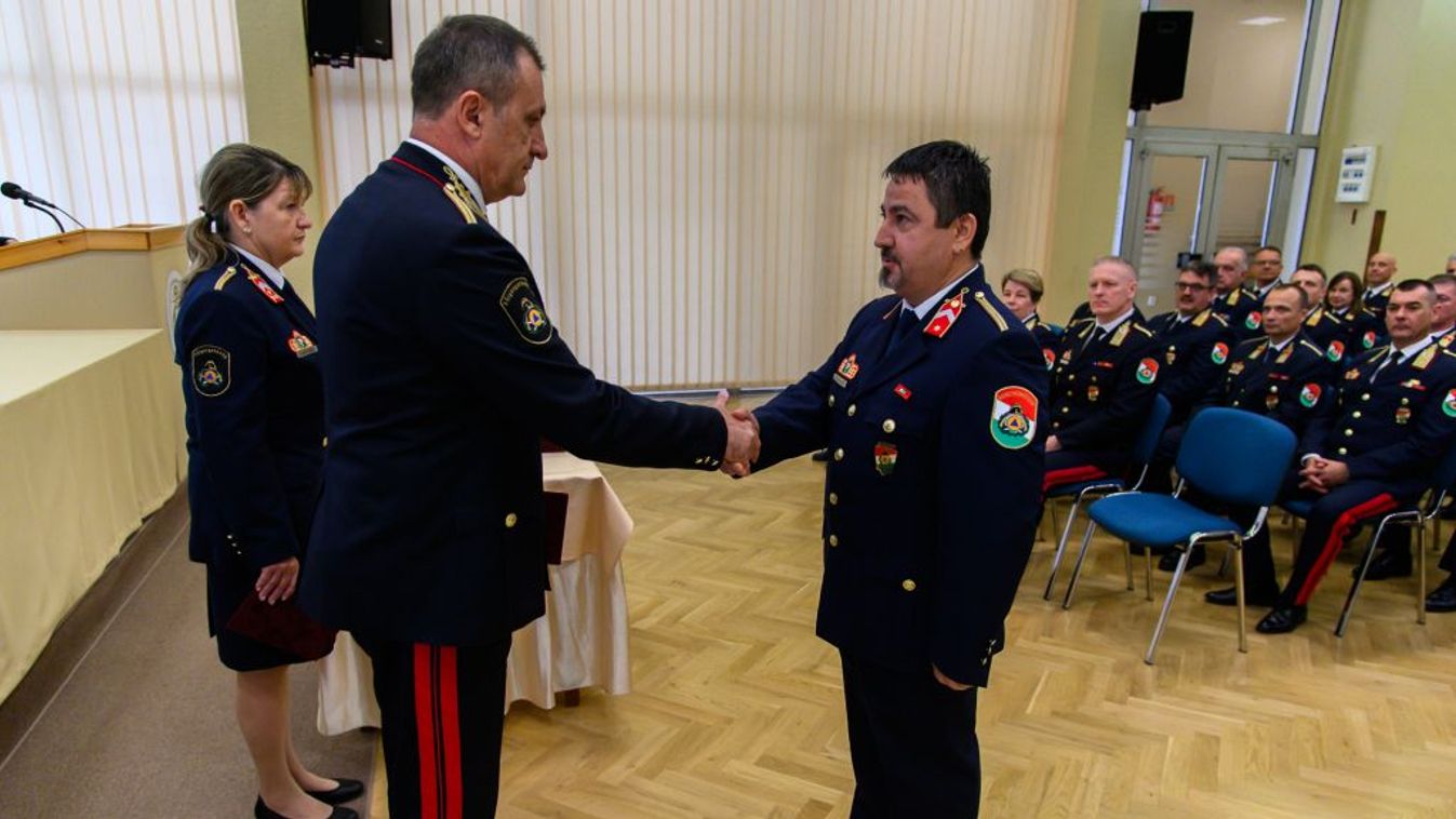 Tolna vármegyei tűzoltó is szerepelt ez első tisztek között