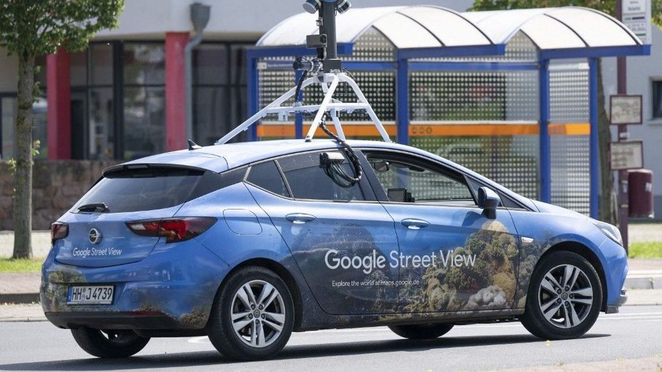 Újra lencsevégre kaphatnak bennünket a Google Utcakép autói