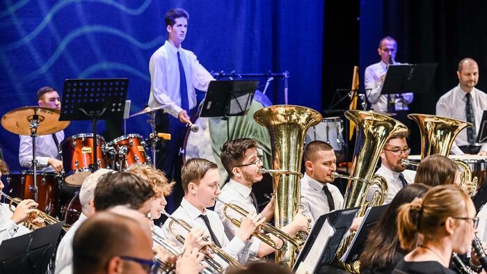 Jubileumi hangversenyt adott a 40 éves Alisca Brass Band