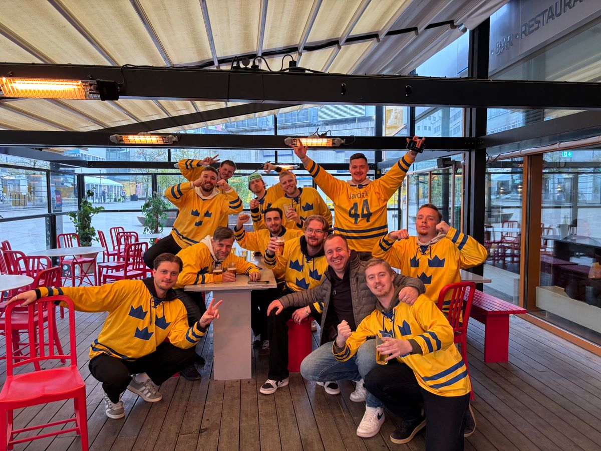 Szabó Gergő Stockholmban svéd szurkolók társaságában várta a nyitómeccset