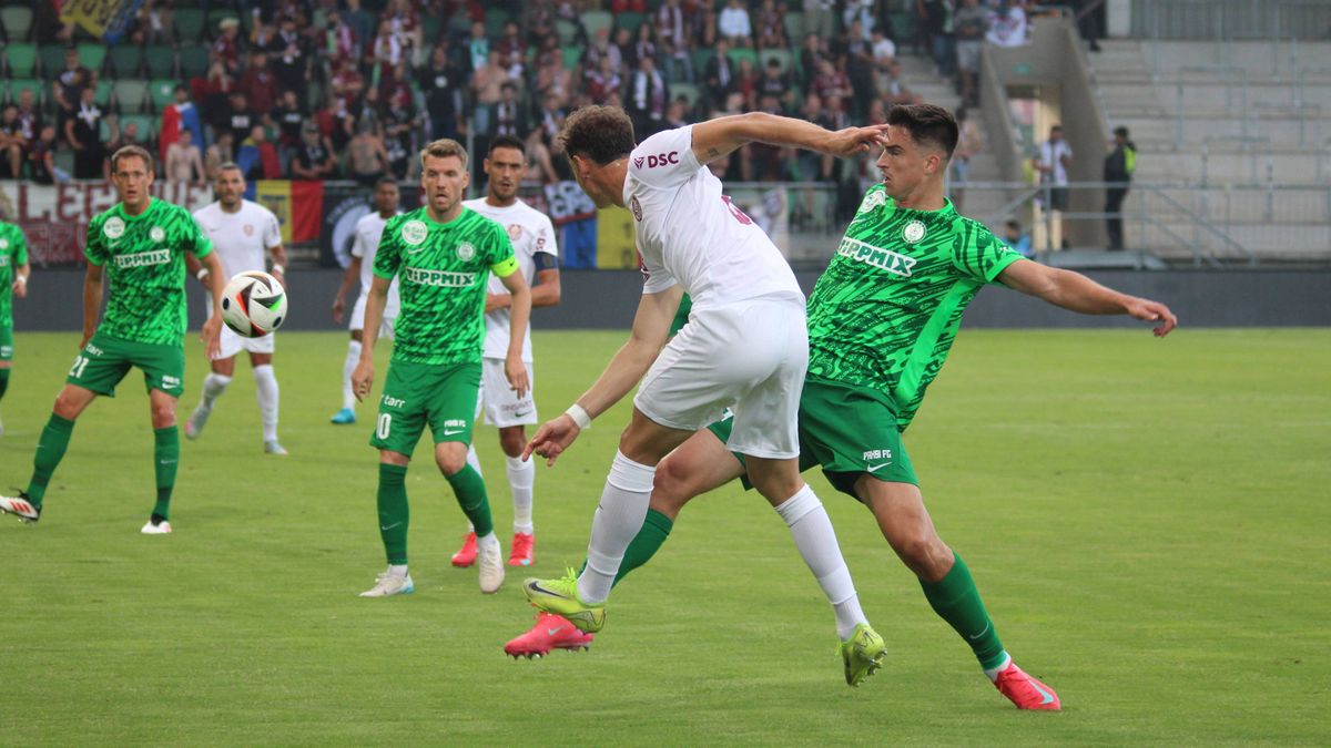 A Paksi FC (zöldben Tóth Barna) elégedett lehet a gól nélküli döntetlennel