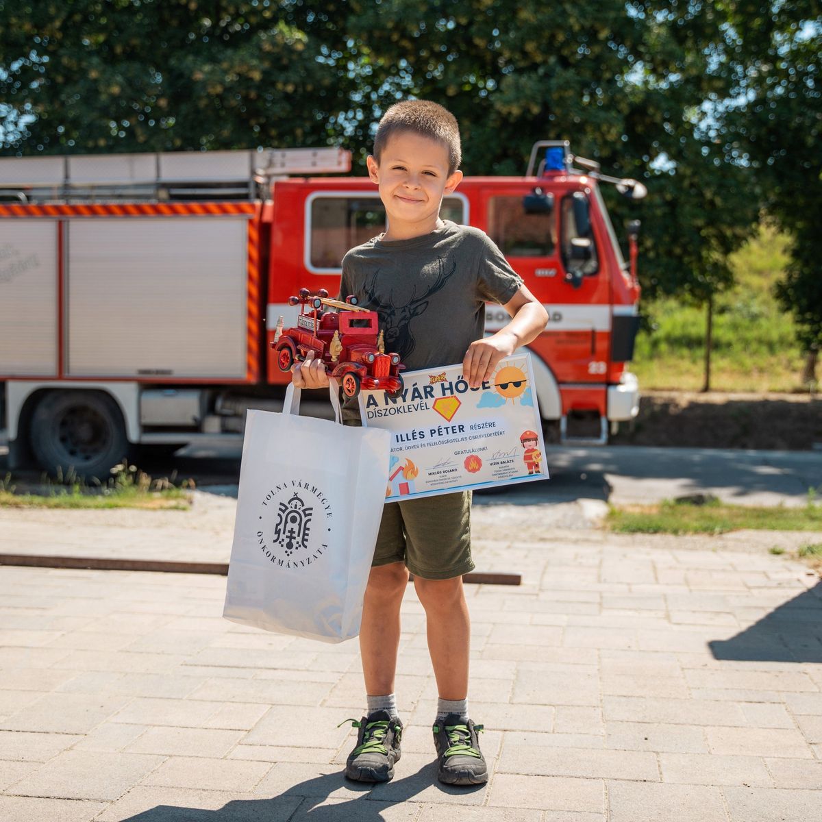 Illés Petike, az óvodás kisfiú figyelme példát mutat mindannyiunknak