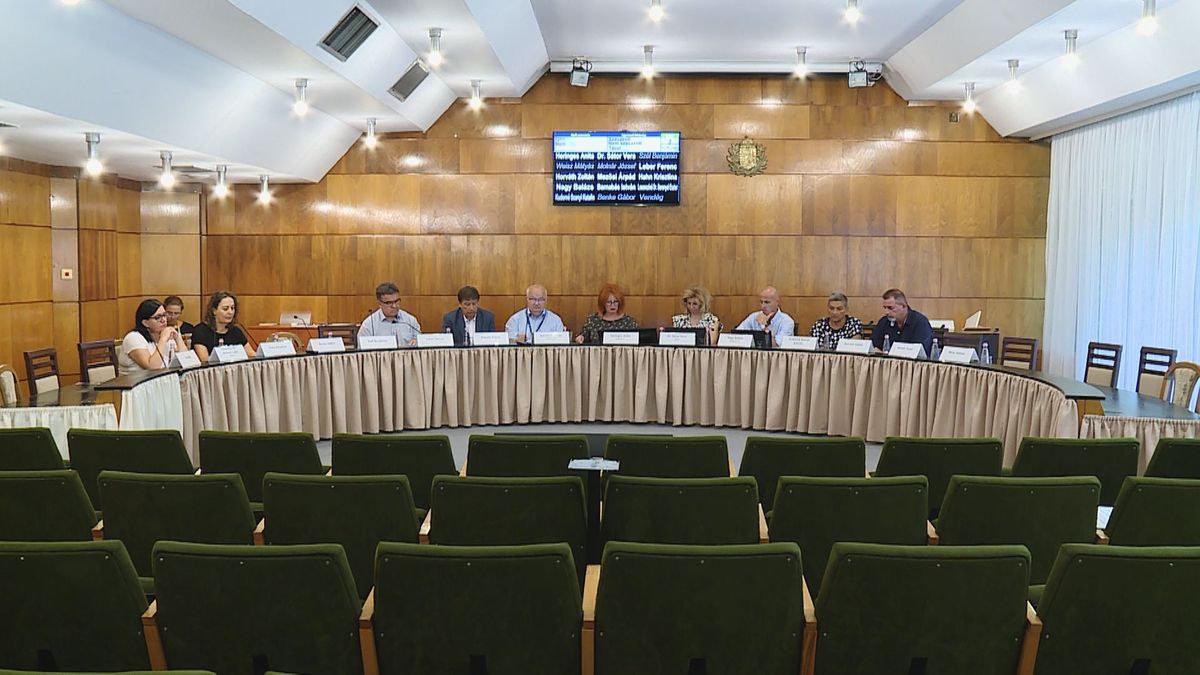 Két témát tárgyaltak a paksi képviselők