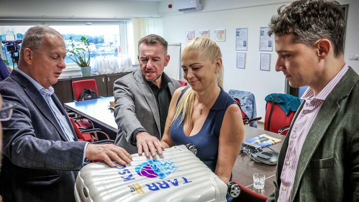 Beleshettek a kulisszák mögé a város vezető politikusai