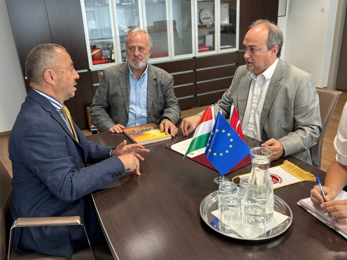 Szeptemberben érkezik a török delegáció Szekszárdra