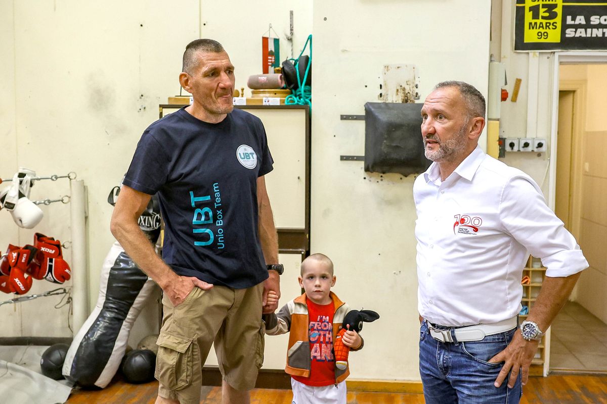 Halász Gábor, az UNIO Box Team vezetője látta vendégül Kovács „Kokó” Istvánt, a Magyar Ökölvívók Szövetsége elnökét