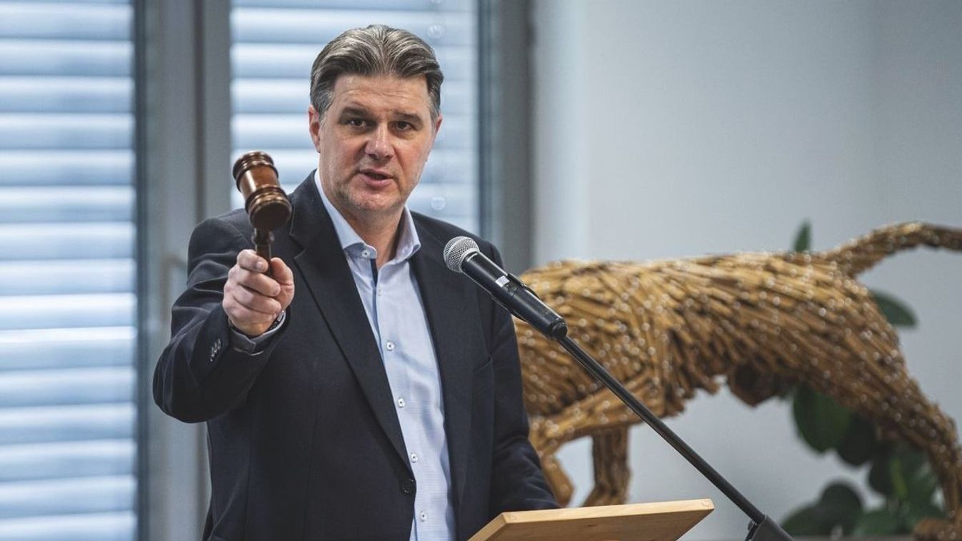 Az Év Embere 2025 – Fertőszögi Péter szekszárdi származású művészettörténész,...